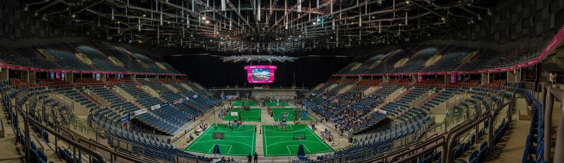 Panorama TAURON Areny Kraków z boiskami ustawionymi na finał ligi